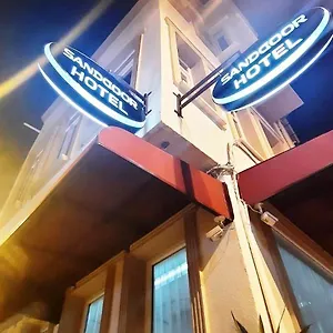 Door Hotel